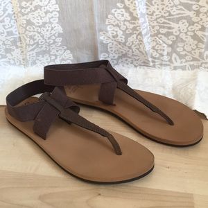 Cushion by Reef Ankle strap sandals